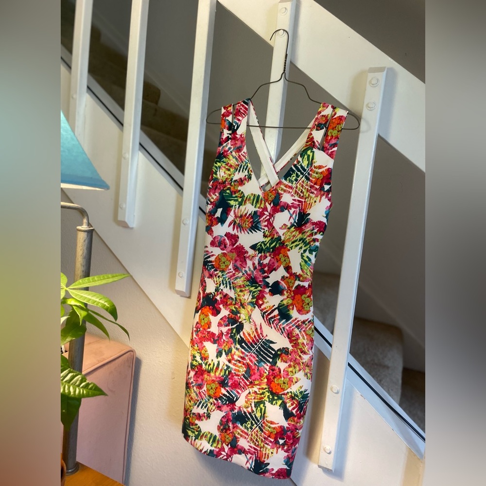 Floral dress w/ cute back straps
